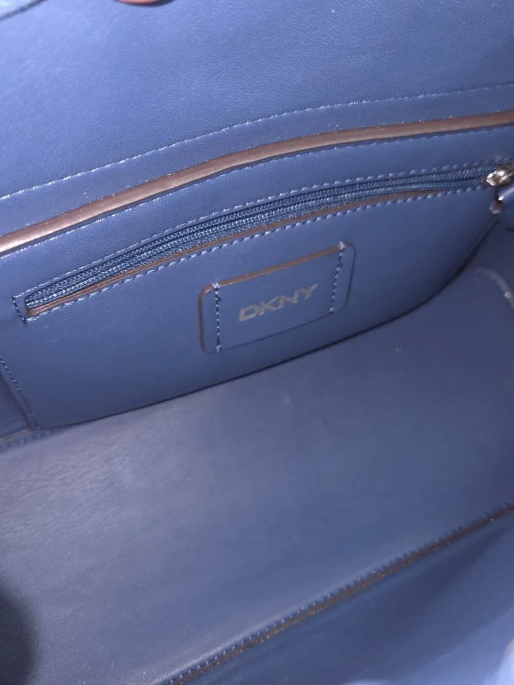 DKNY Winston Crossbody Bag Womens Small Blue Leather Adjustable Strap Dust Bag